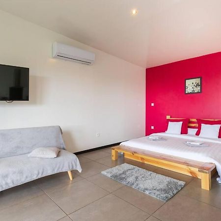 Le Panorama Villa ซีลาโอส ภายนอก รูปภาพ